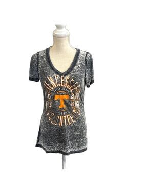 Creative Apparel Tennessee Volunteers Go Big Orange V-neck Tee. Size Medium